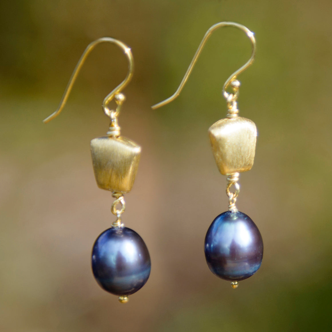 Peacock Pearl & Gold Earrings