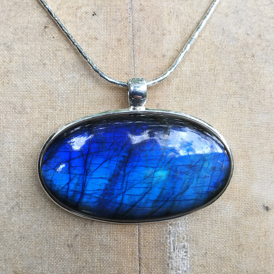 Labradorite, AAA Quality, Side Set Oval Pendant Necklace