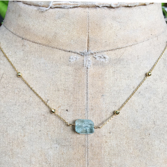 Aqua Marine Faceted Nugget on Dotted Gold Chain Necklace