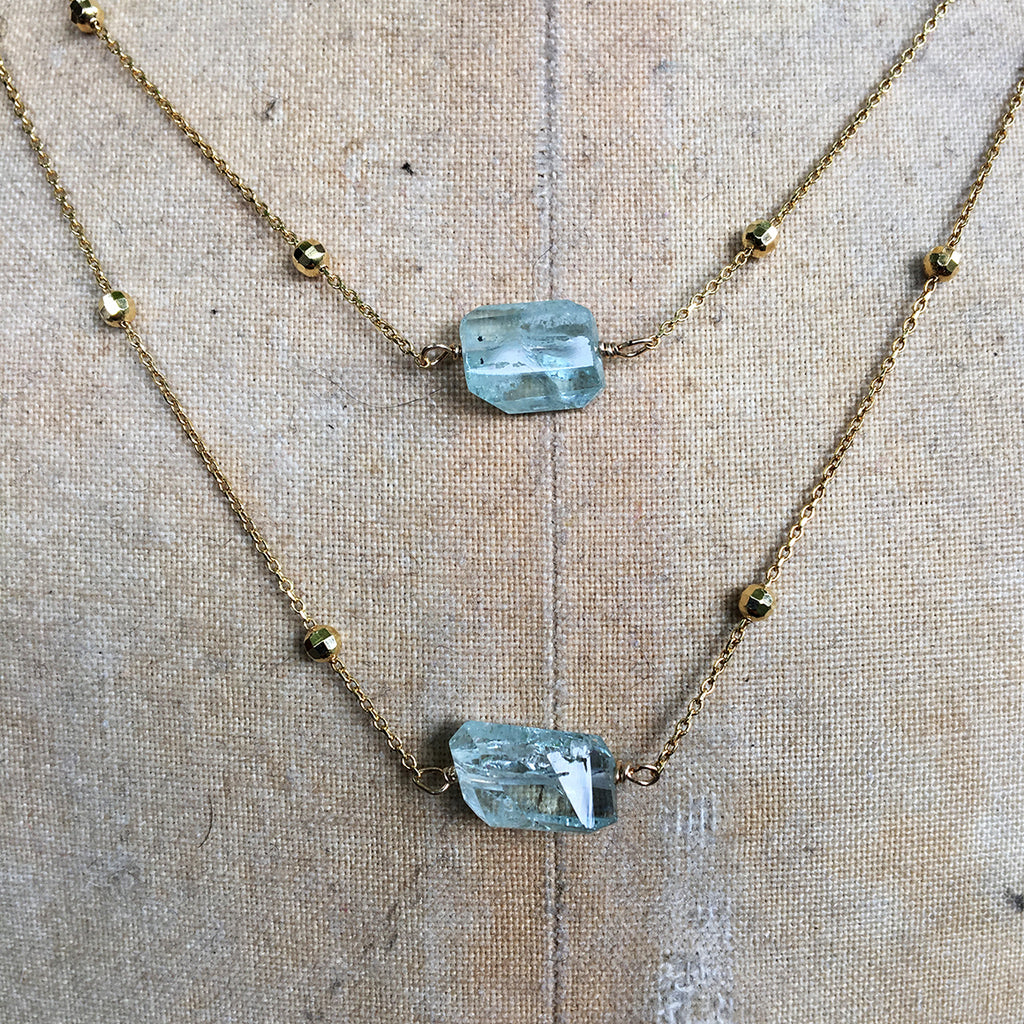 Aqua Marine Faceted Nugget on Dotted Gold Chain Necklace
