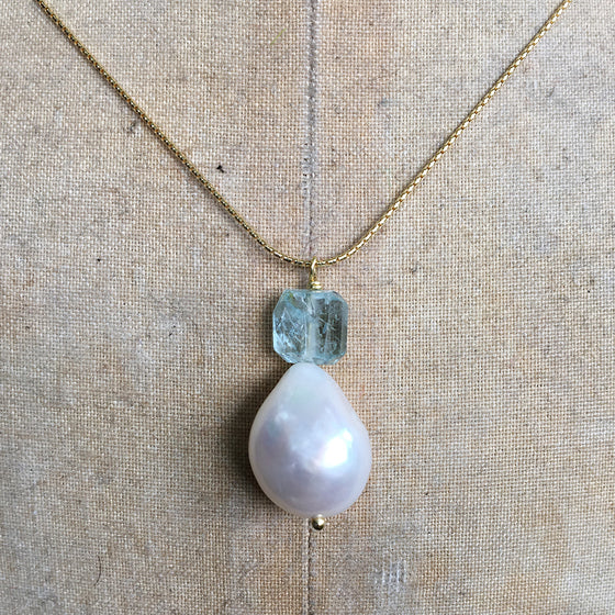 Aqua Marine Faceted Nugget with Large Baroque Pearl Necklace