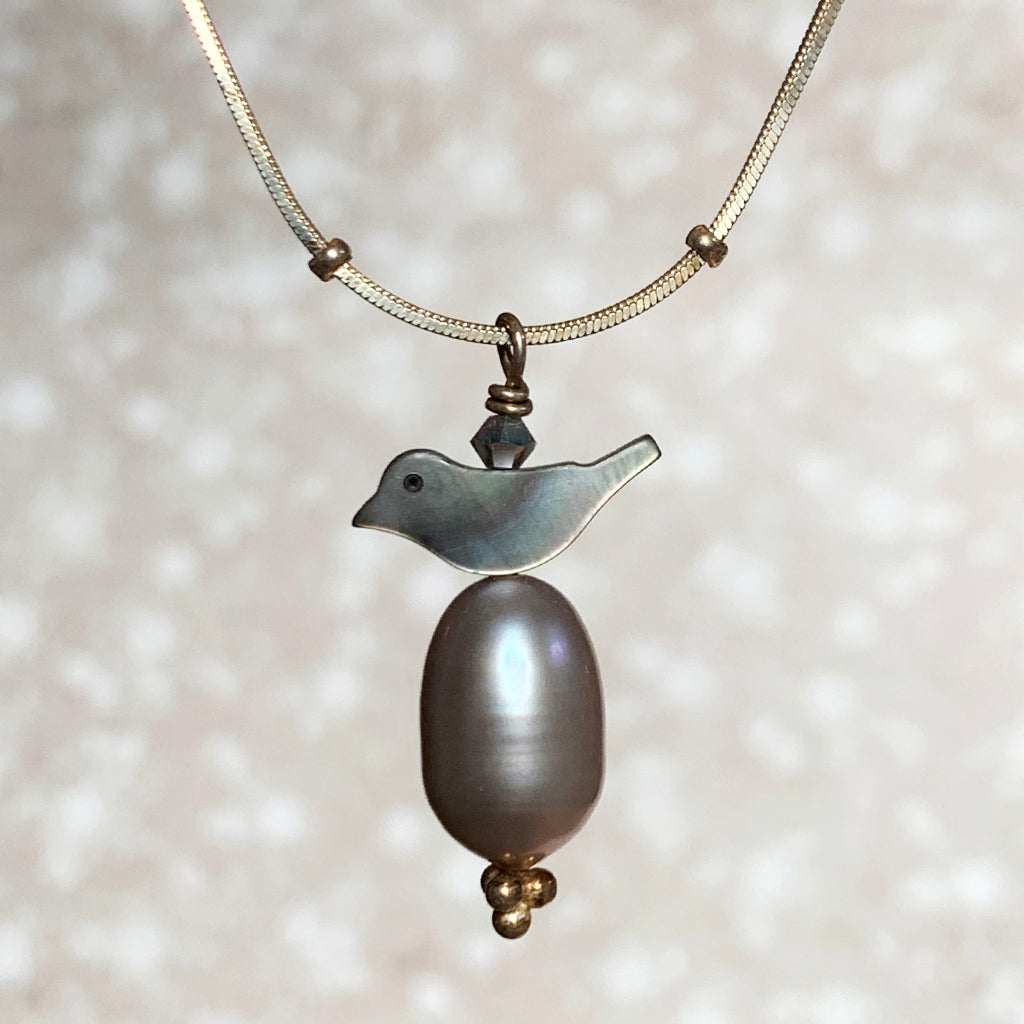 Mother of Pearl Bird on Dove Grey Egg Pearl Necklace