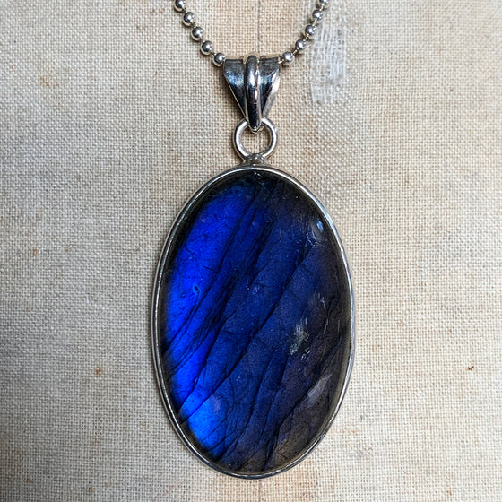 Deep Blue Labradorite Pendant on Beaded Silver Necklace