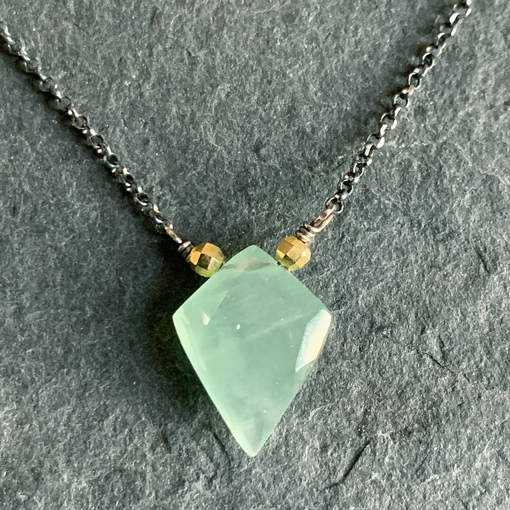 Moss Acqua Spear set in an Oxidised Silver Chain Necklace