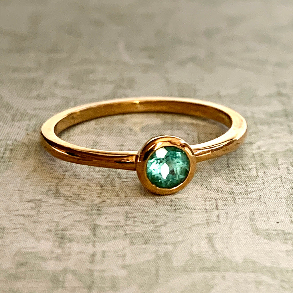 Paraiba Tourmaline Ring set in 9ct Yellow Gold