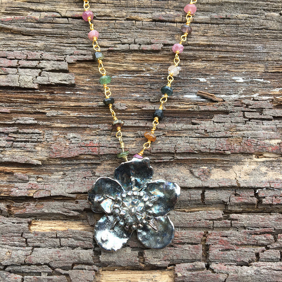 Keshi Cast Flower Necklace