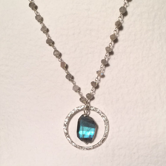 Labradorite Dotted in Loop Necklace