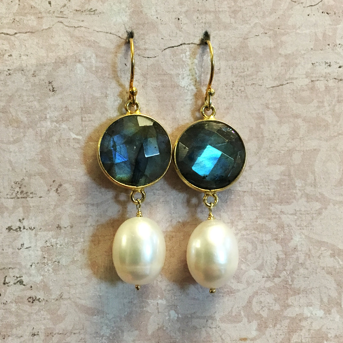 Set Labradorite and Drop Pearl Earrings